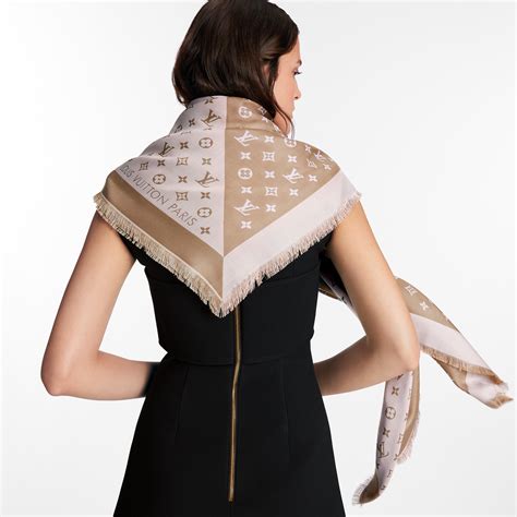 pashmina donna louis vuitton|louis vuitton duogram shawl.